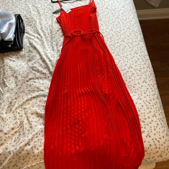 Banana Republic Red Pleated Dress - Picture 3 of 4